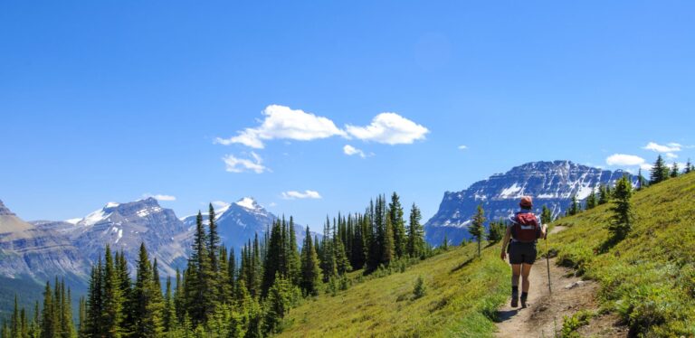 Hiker Helen Lake, Banff-2